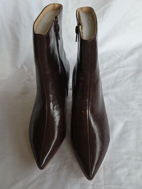 Journee Brown Pointed-Toe Kitten Heel Bootie